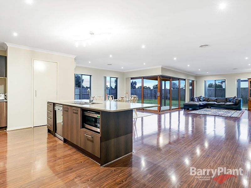 22 Park View Court, Werribee VIC 3030, Image 1