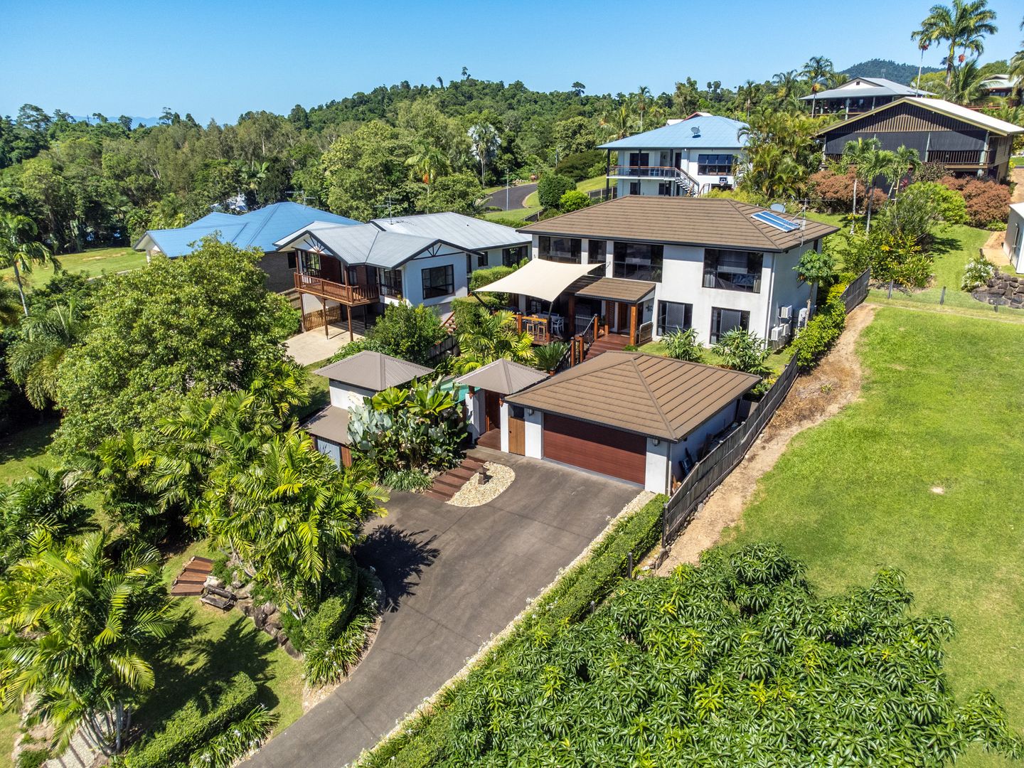 9 Dunkalli Cres, Wongaling Beach QLD 4852, Image 2