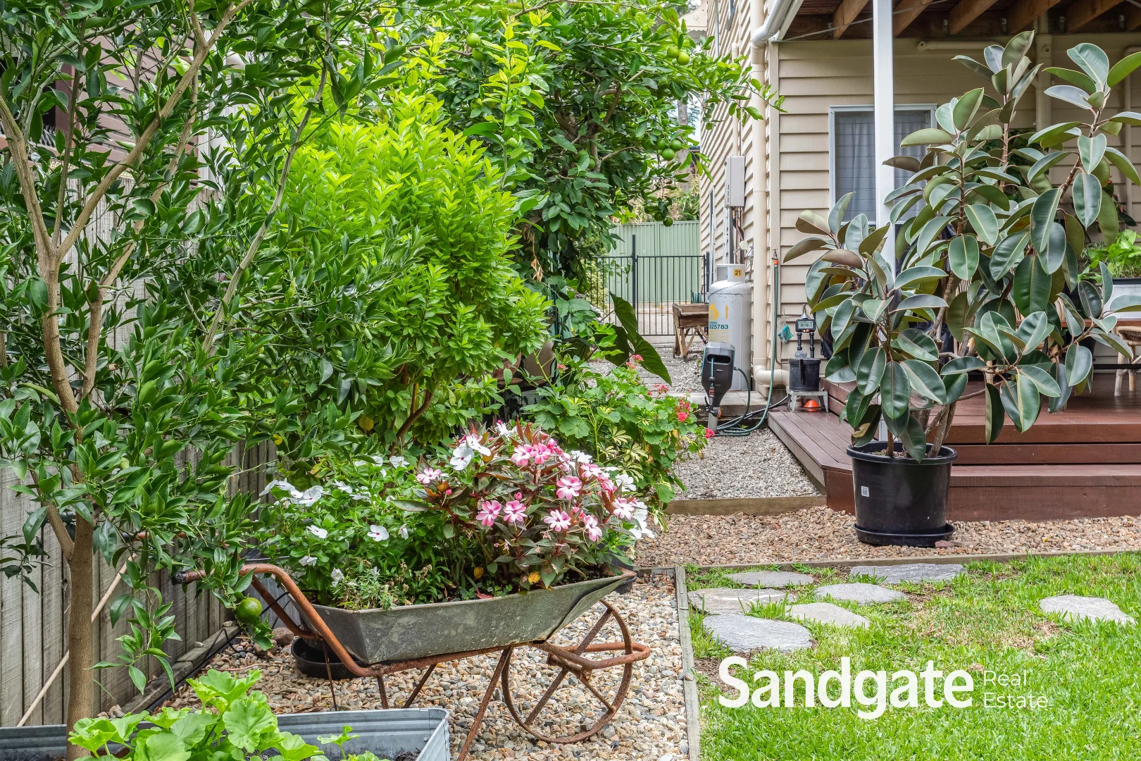 Additional image 24 of 25 Oxford Place, Shorncliffe QLD 4017