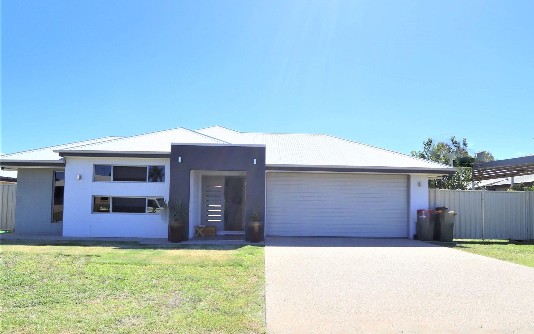 14 Berthun Drive Emerald Qld 4720 Domain