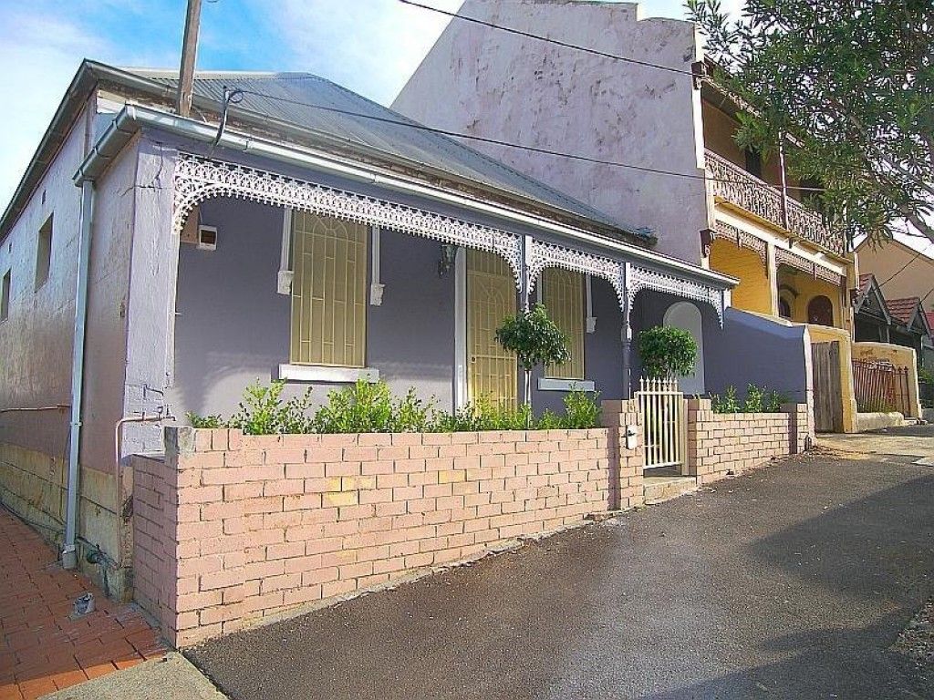 5 bedrooms House in 8 Wellington Street WATERLOO NSW, 2017