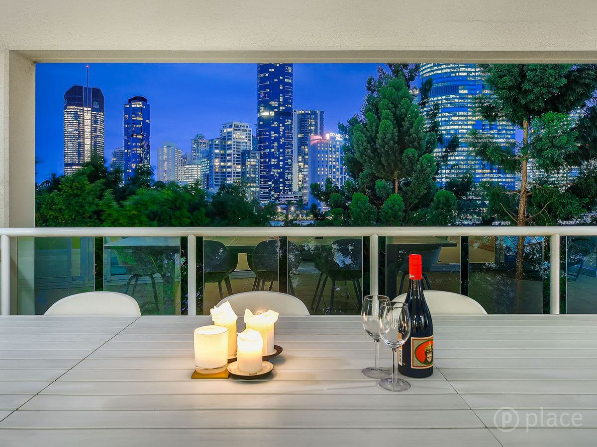 202/21 Pixley Street, Kangaroo Point Property History & Address