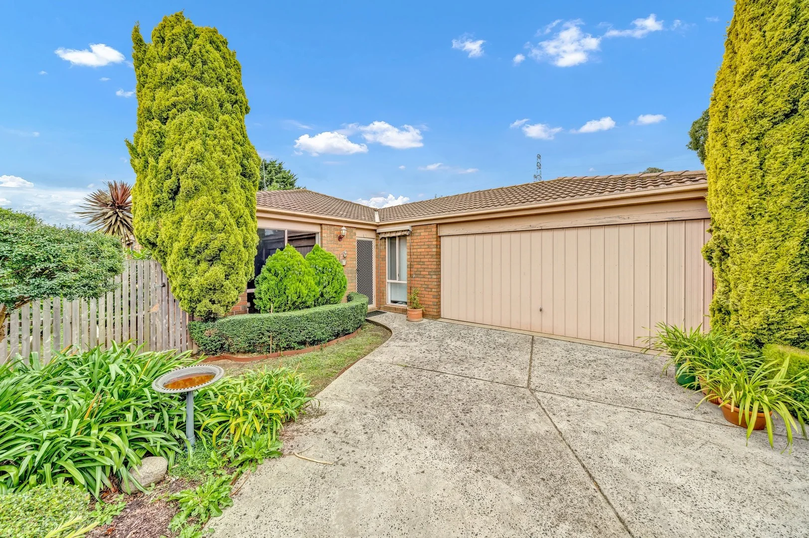 12 Neptune Place, Cranbourne West VIC 3977
