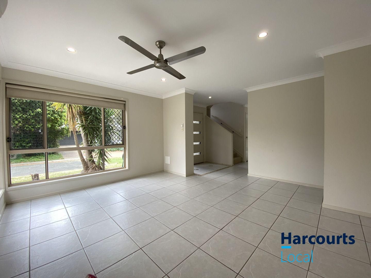 21 Araluen Place, Carindale QLD 4152 House For Rent 800 Domain
