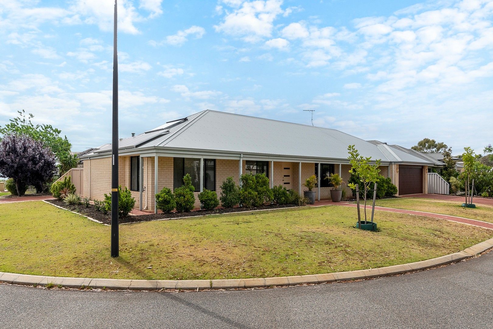 19 Halcyon Way, Atwell WA 6164 House For Rent 680 Domain