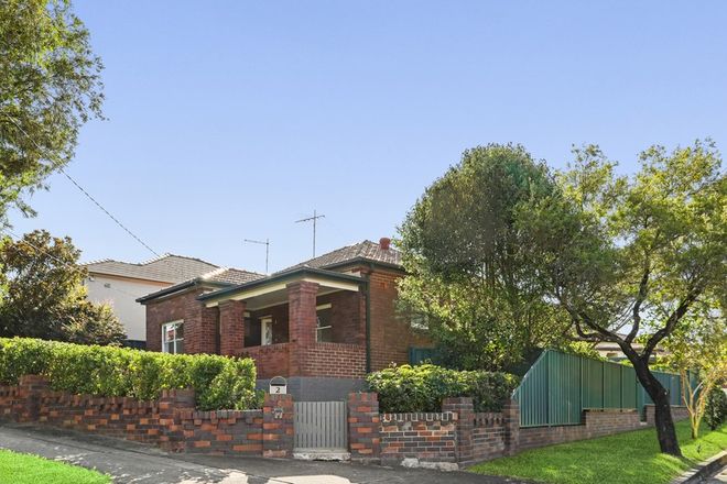 Picture of 2 Woodlawn Avenue, EARLWOOD NSW 2206