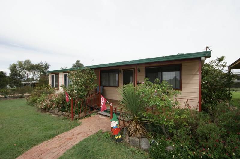 4 High Street, Hillgrove NSW 2350, Image 1