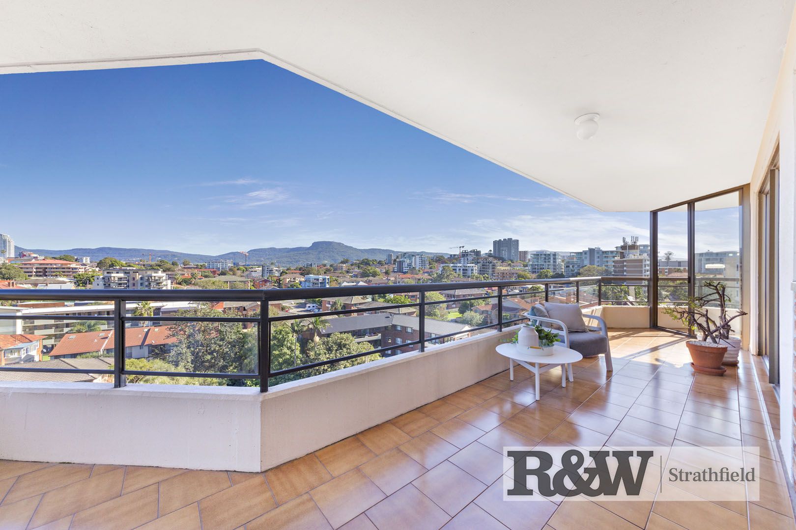 28/8-12 Smith Street, Wollongong NSW 2500, Image 2