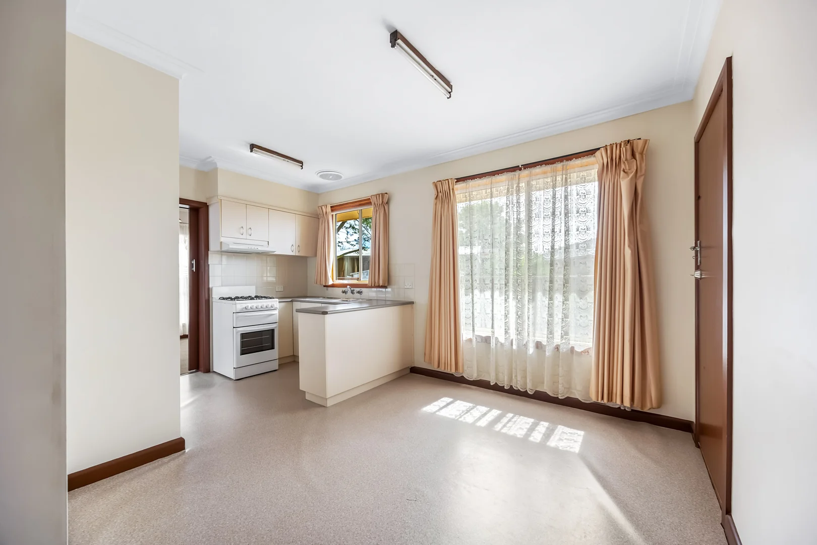 Additional image 12 of 60 Lake Street, Wendouree VIC 3355