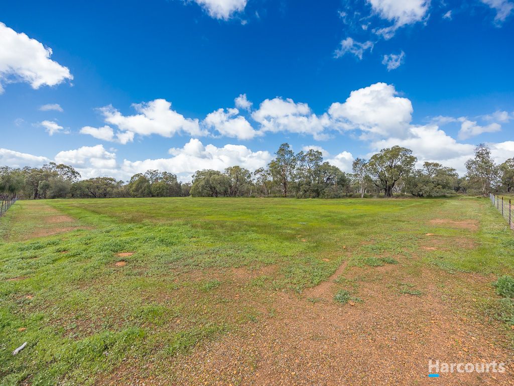 154 Chardonnay Dr, Lower Chittering WA 6084, Image 1