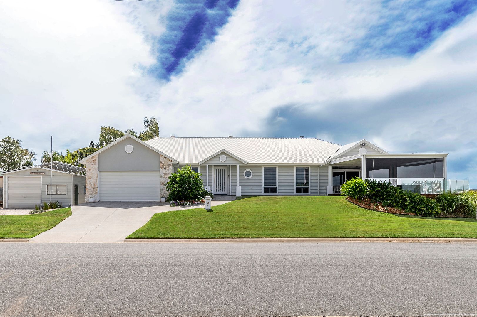 8 Nelson Avenue, Hope Island Property History & Address Research Domain