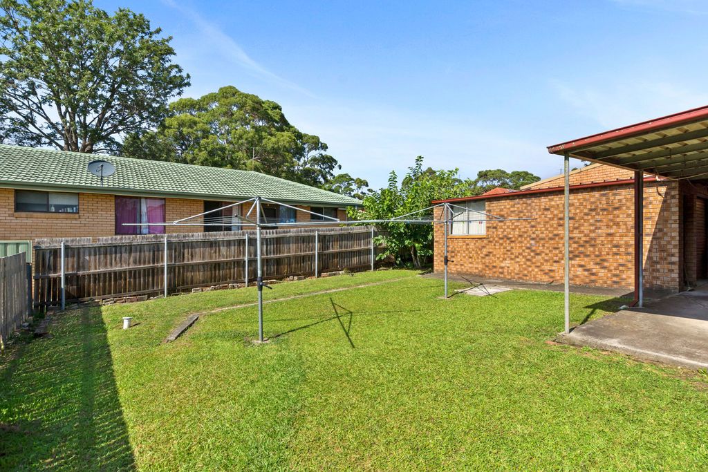 35 Thurston Crescent, Corrimal NSW 2518, Image 2