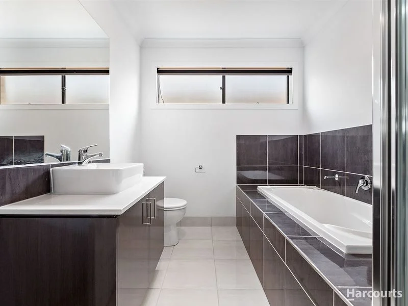 Additional image 5 of 37 Caversham Drive, Pakenham VIC 3810