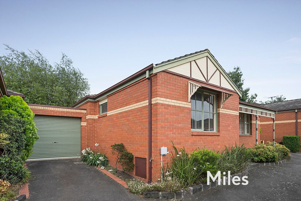 2 bedrooms Apartment / Unit / Flat in 4/111 Martins Lane VIEWBANK VIC, 3084