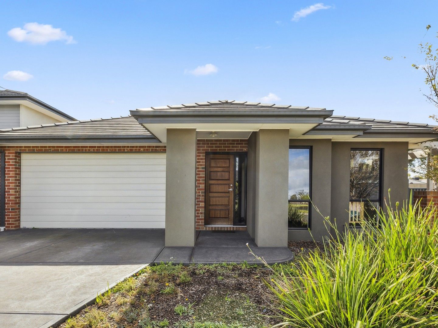 8 Bellsquarry Avenue, Cranbourne East VIC 3977, Image 0