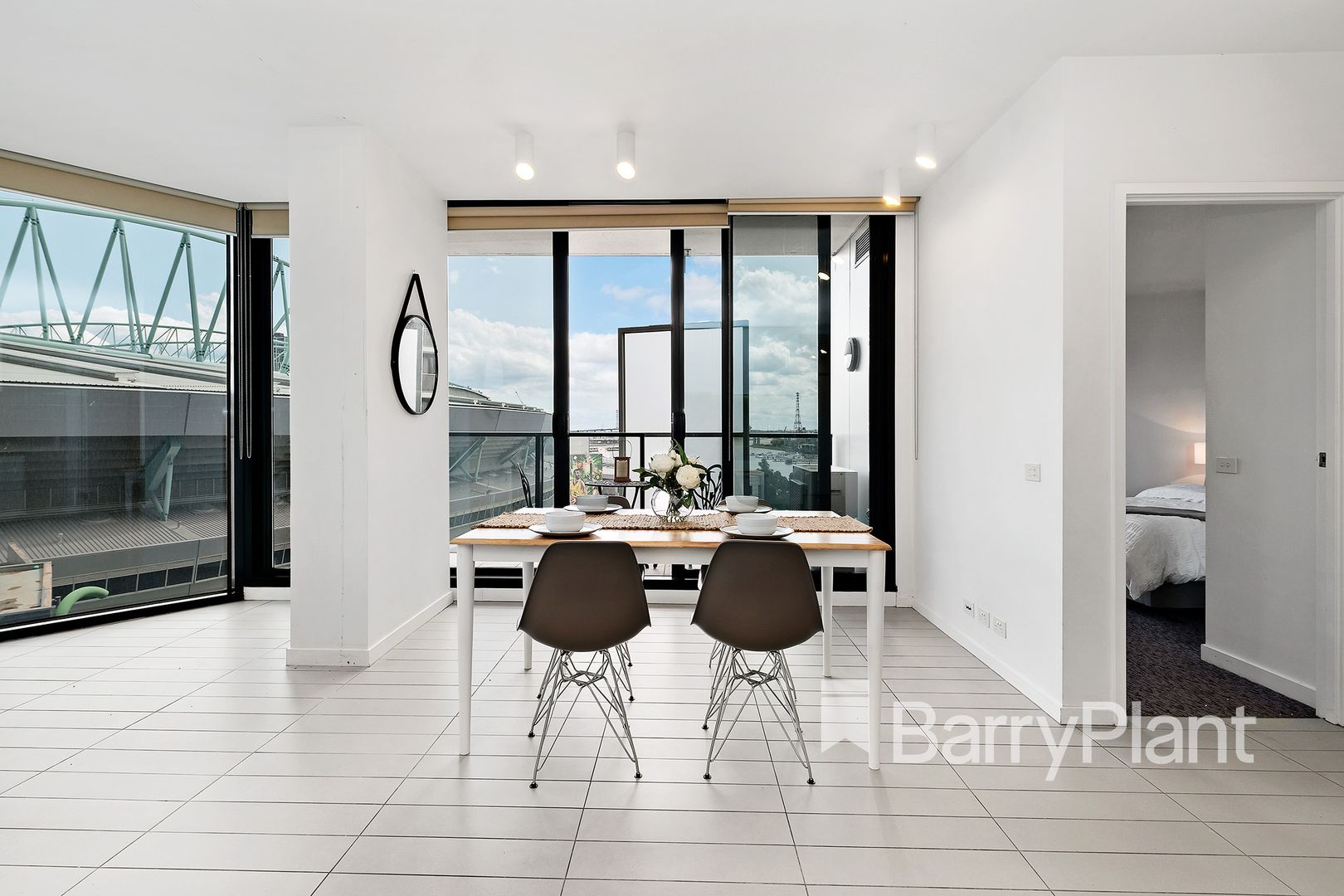 812/673 La Trobe Street, Docklands VIC 3008, Image 1