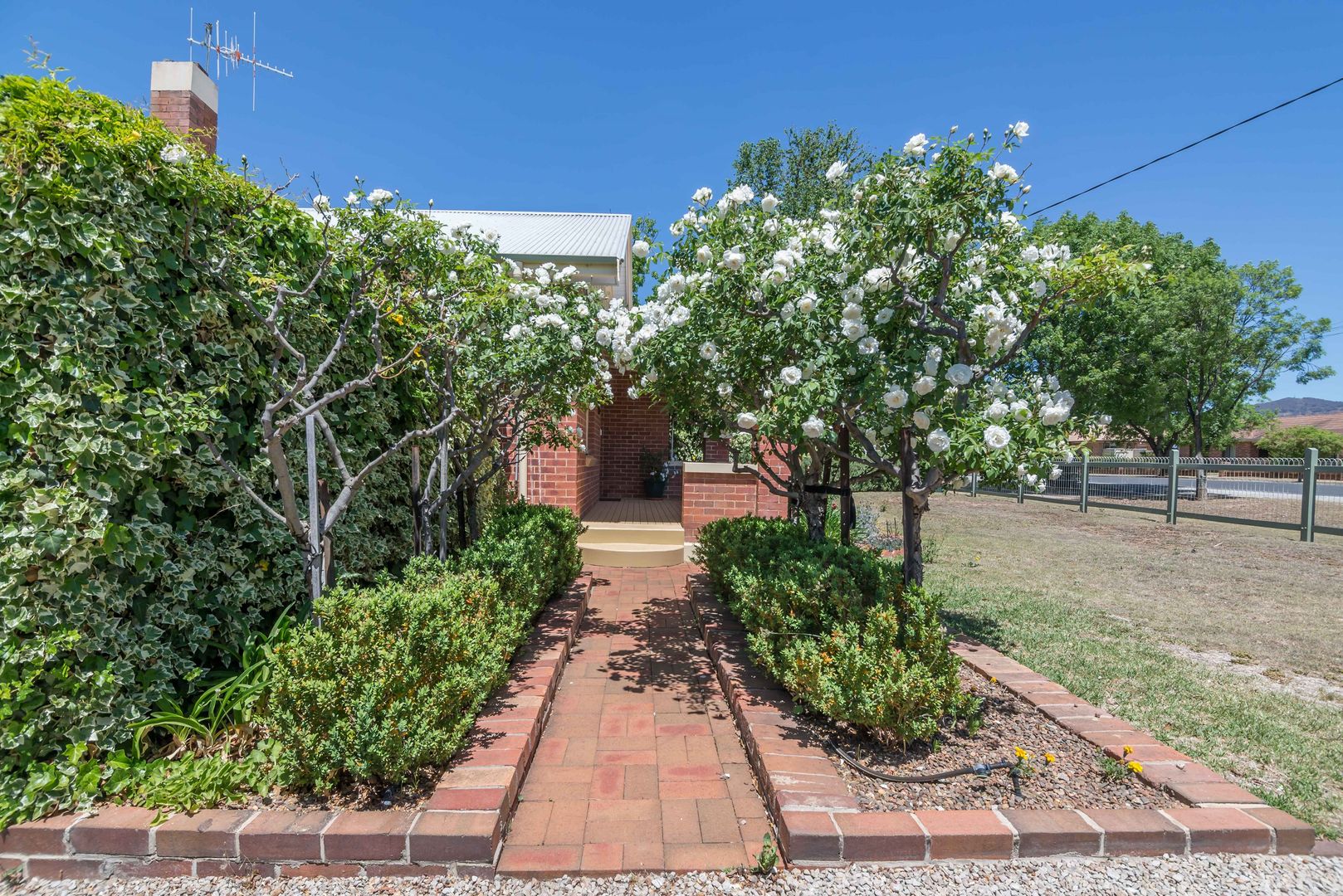 27 Lawson Street, Mudgee NSW 2850, Image 2