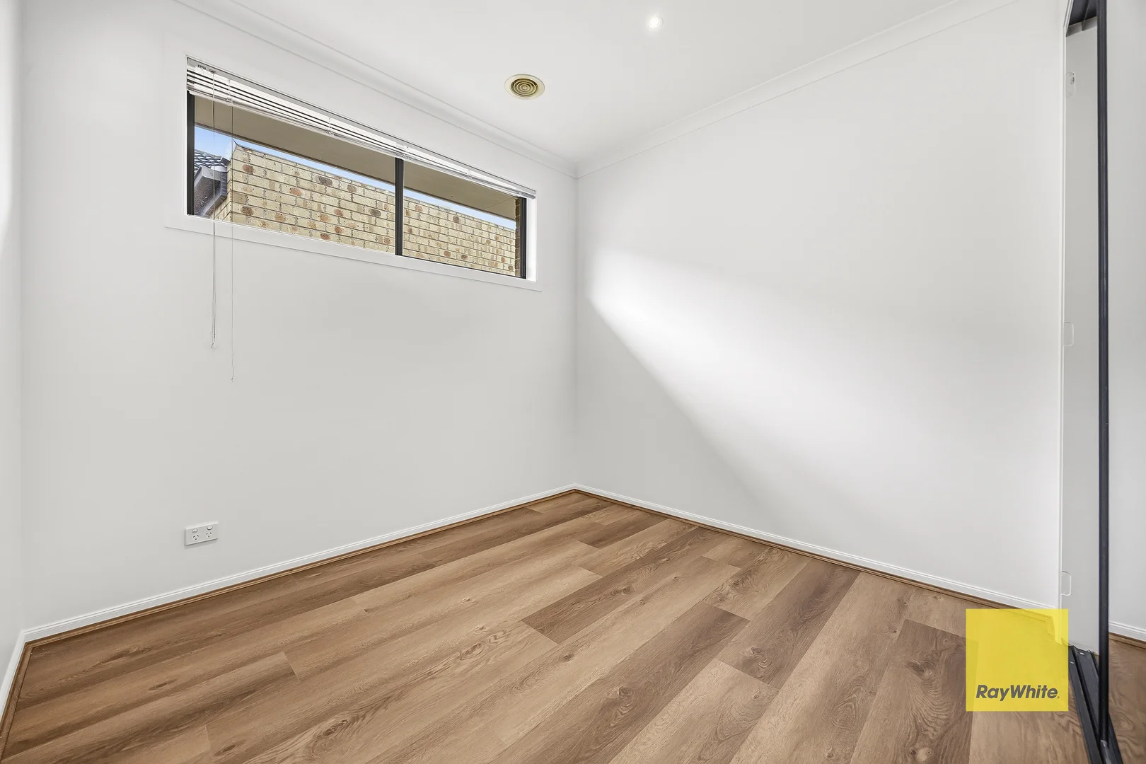 Additional image 5 of 258 Sanctuary Lakes North Boulevard, Point Cook VIC 3030