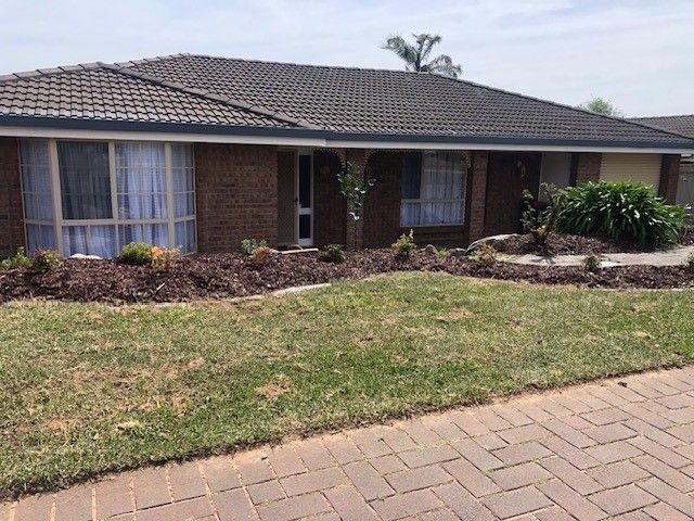 5 bedrooms House in 13 Baudin Street WOODCROFT SA, 5162