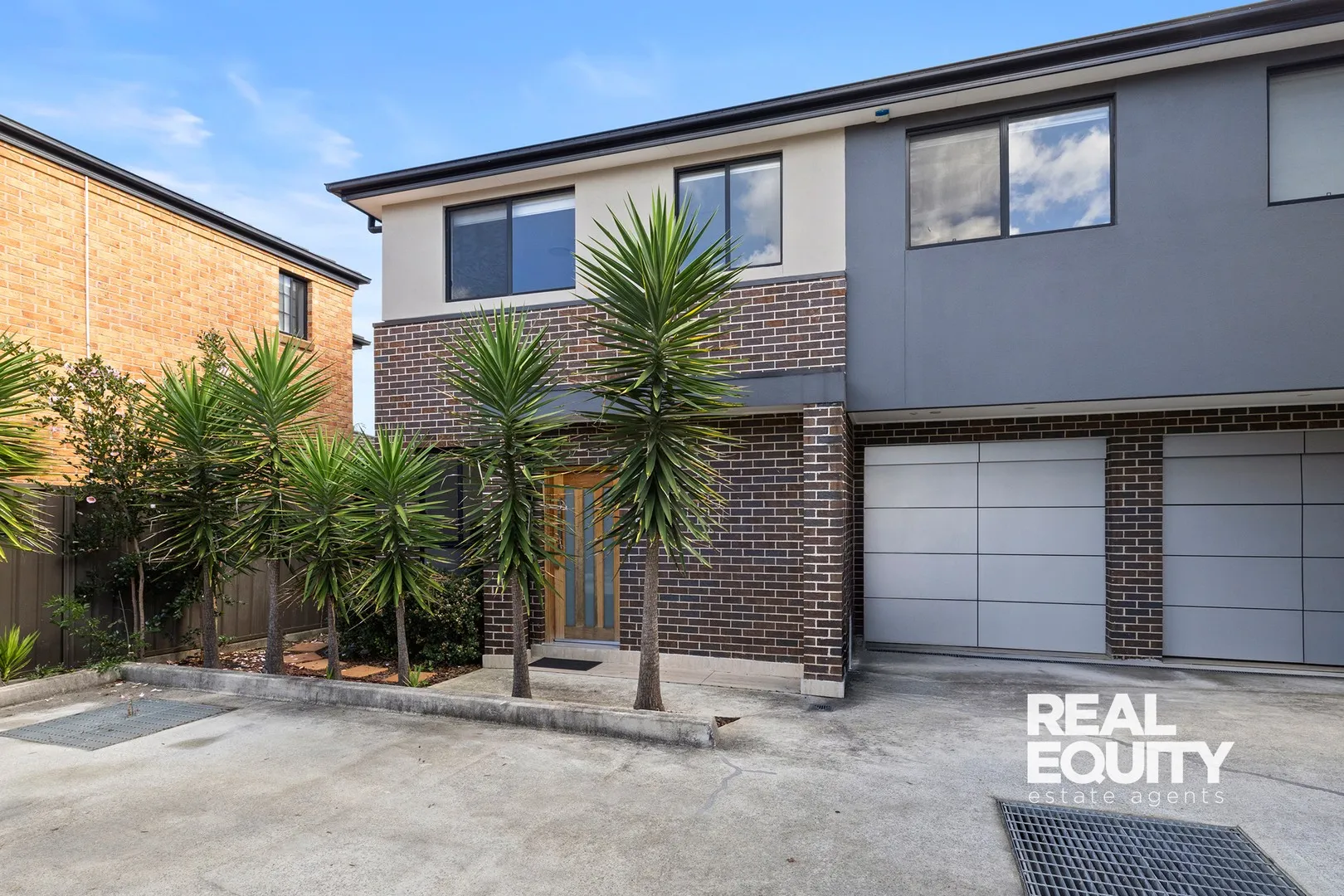 Effortless Low-Maintenance Living In A Boutique Complex, Moorebank