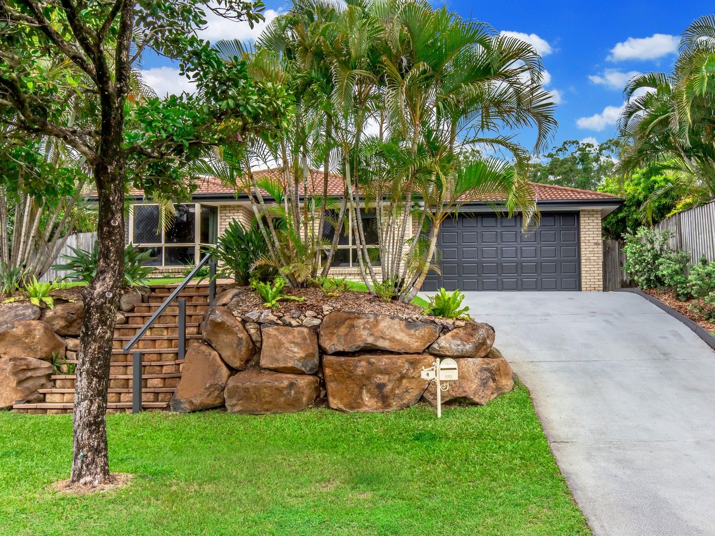 4 Arbury Hill Close, Burleigh Heads QLD 4220, Image 1