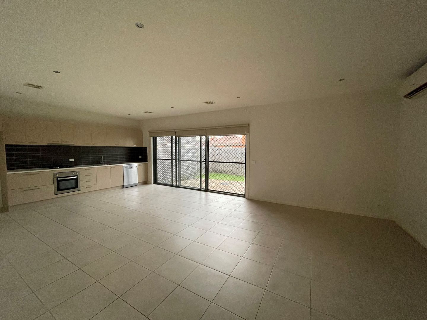 2A Dinah Parade, Keilor East VIC 3033 Townhouse For Rent Domain