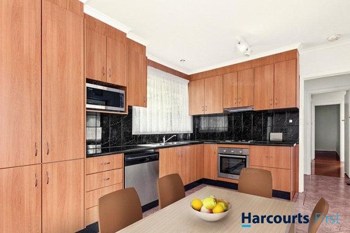 3 bedrooms House in 10 Hardy Court OAKLEIGH SOUTH VIC, 3167