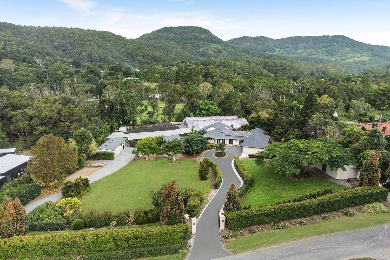 10 Gibsonville Street, Tallebudgera Valley QLD 4228 House for Sale