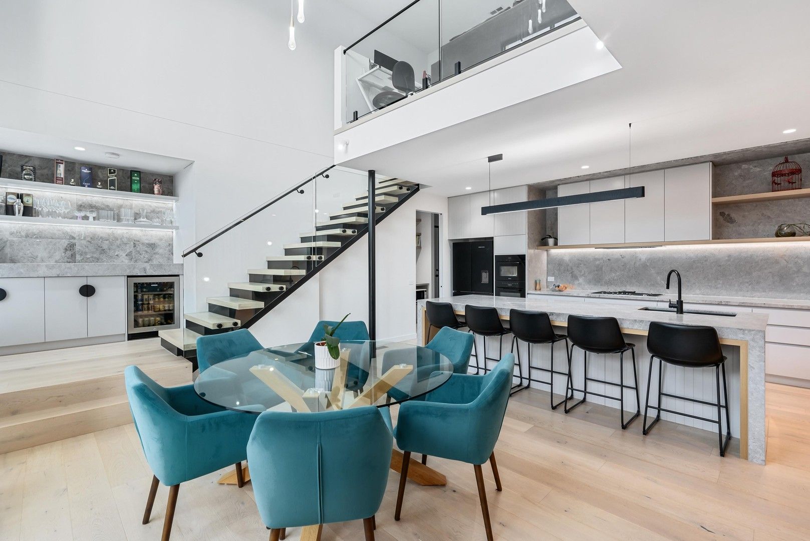 5 bedrooms House in 848 Toorak Road HAWTHORN EAST VIC, 3123