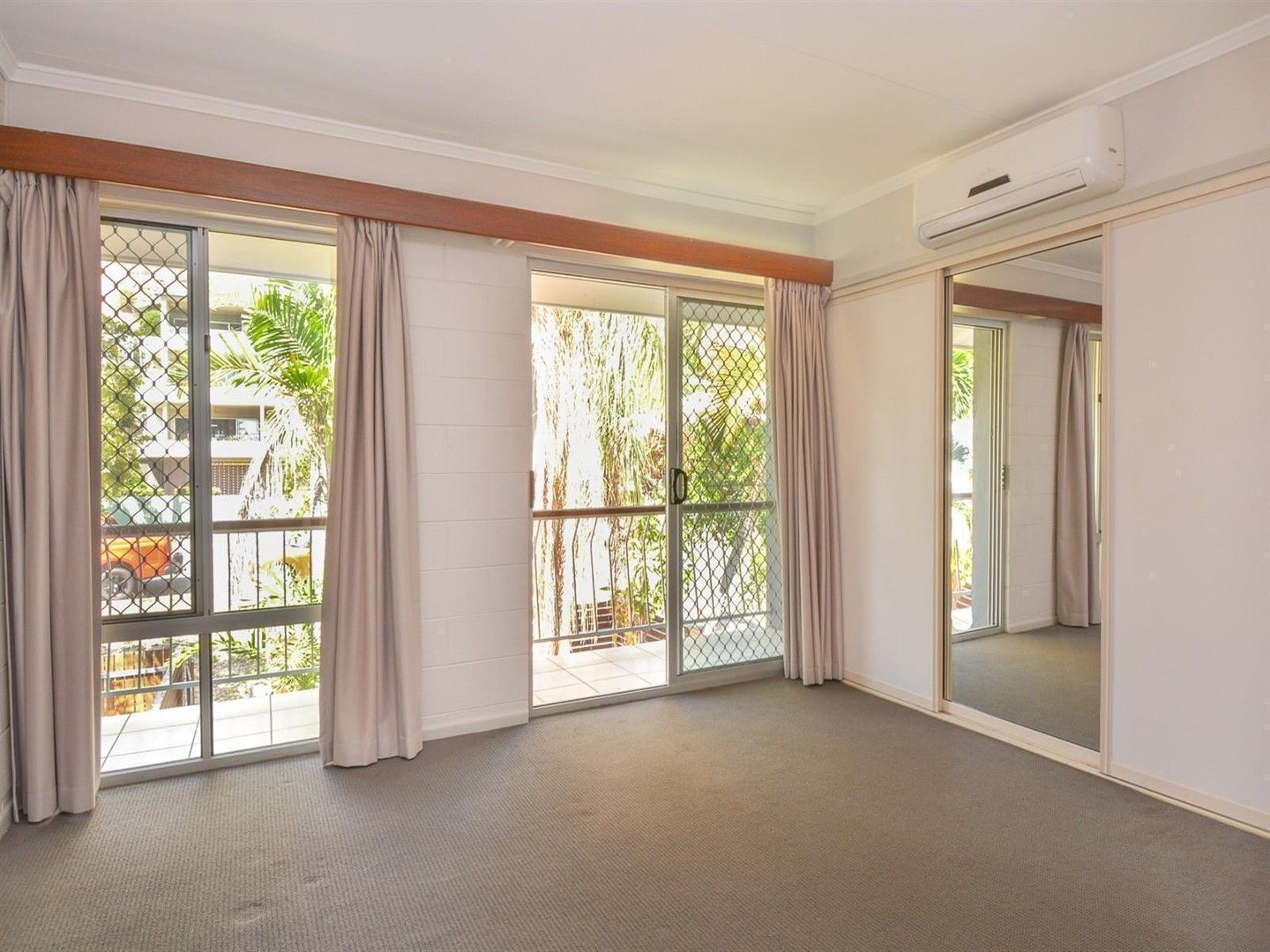 2 bedrooms Apartment / Unit / Flat in 11/10 Paxton Street NORTH WARD QLD, 4810