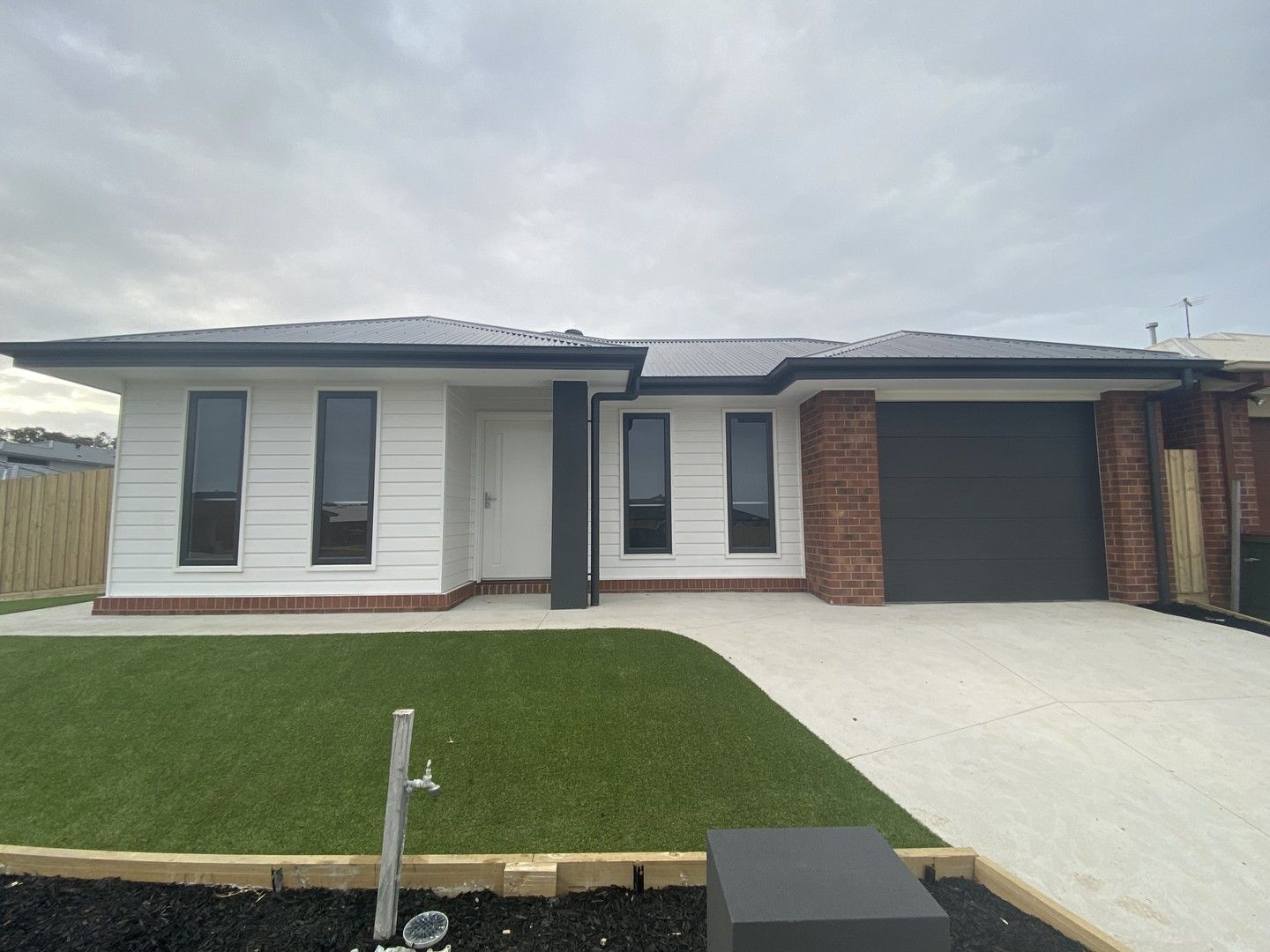 3 bedrooms House in 7 Jacana Drive ST LEONARDS VIC, 3223