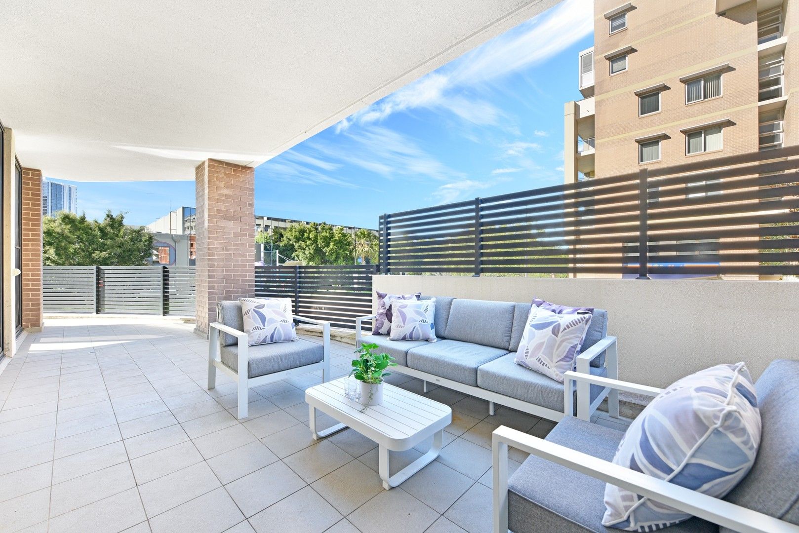 2 bedrooms Apartment / Unit / Flat in 122/26 Baywater Drive WENTWORTH POINT NSW, 2127