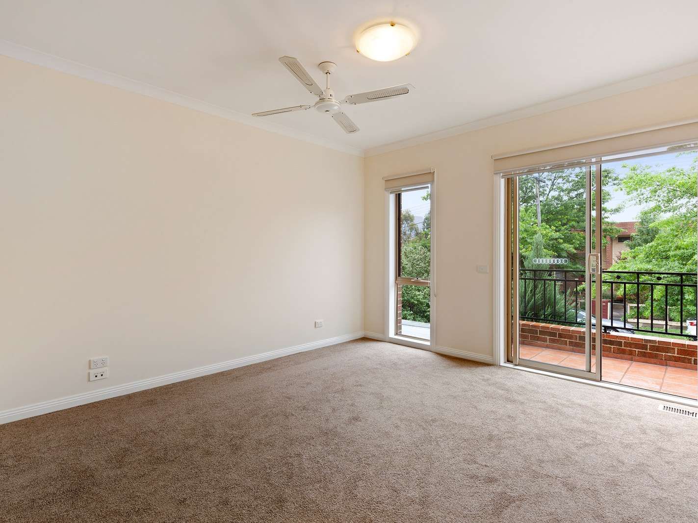 1/34 Ashted Road, Box Hill VIC 3128, Image 2