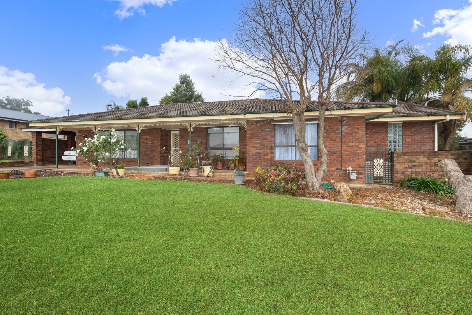 2 Wellingham Place, Temora NSW 2666, Image 0