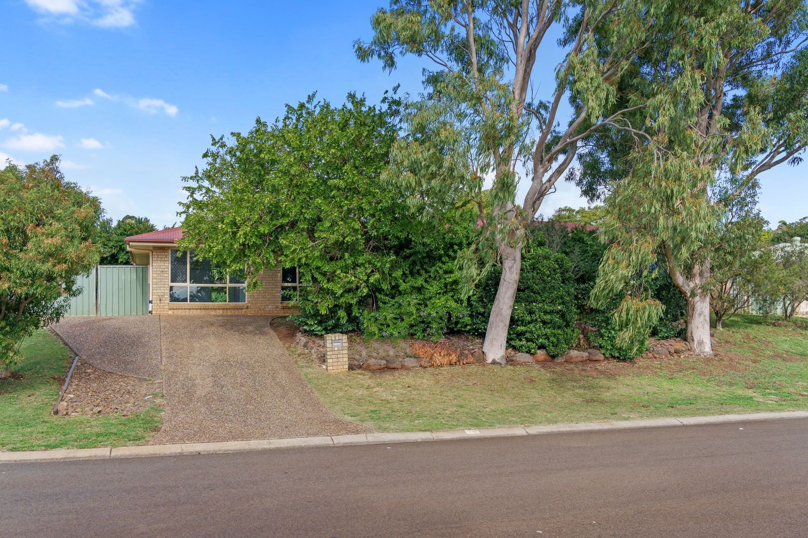 1 Dalzell Crescent, Darling Heights QLD 4350