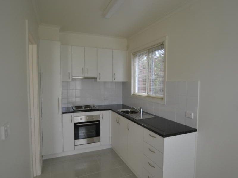 1 bedrooms Apartment / Unit / Flat in 1/13 Lower Dandenong Road MENTONE VIC, 3194