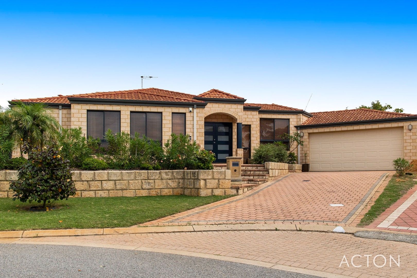 12 Peron Place, San Remo WA 6210, Image 0