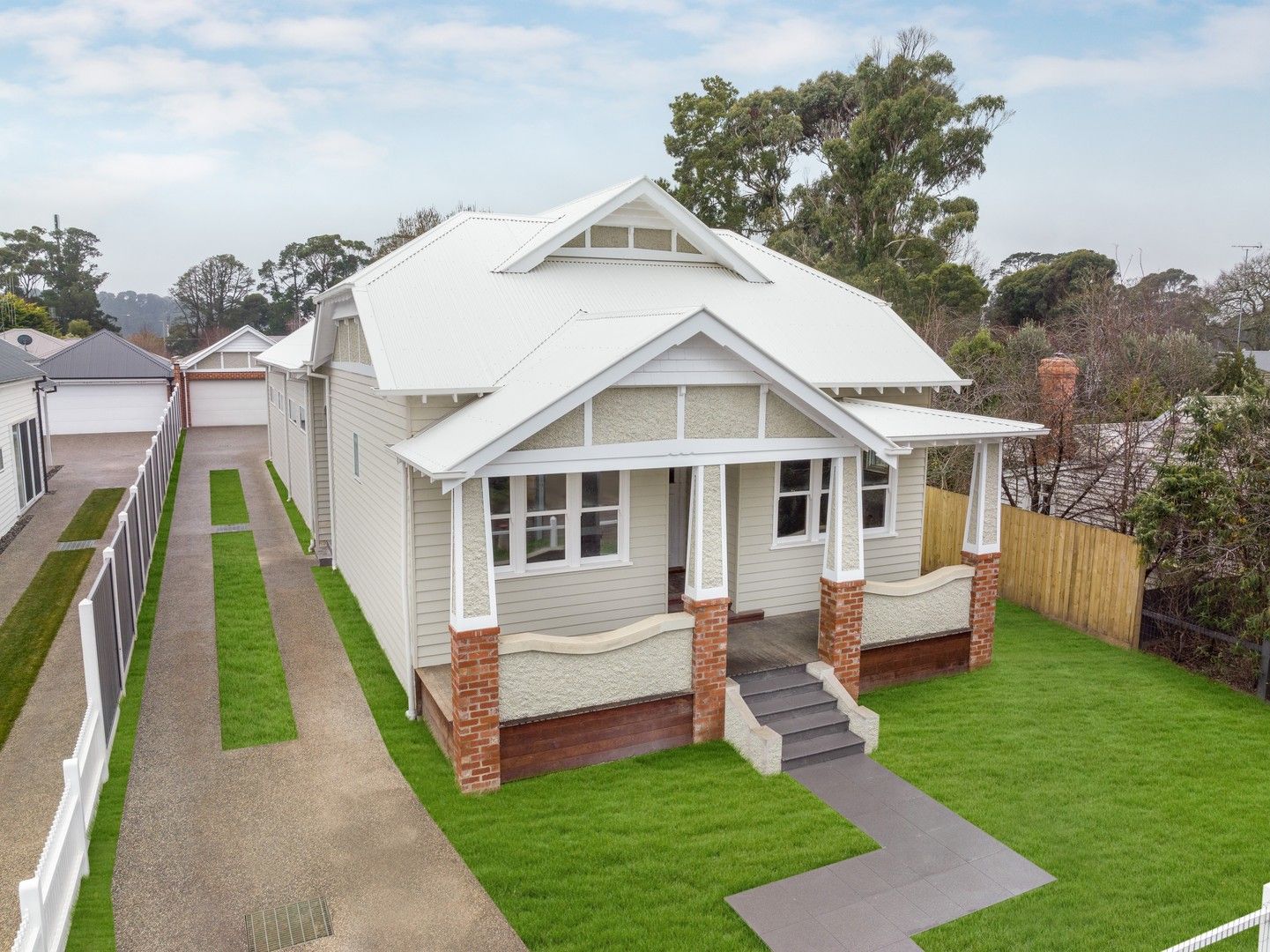 4 bedrooms House in 13 Noonan Grove WOODEND VIC, 3442