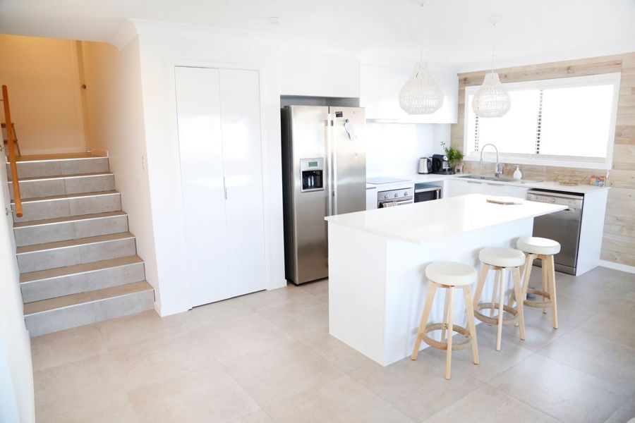 2 bedrooms Apartment / Unit / Flat in 9/33-35 Duet Drive MERMAID WATERS QLD, 4218