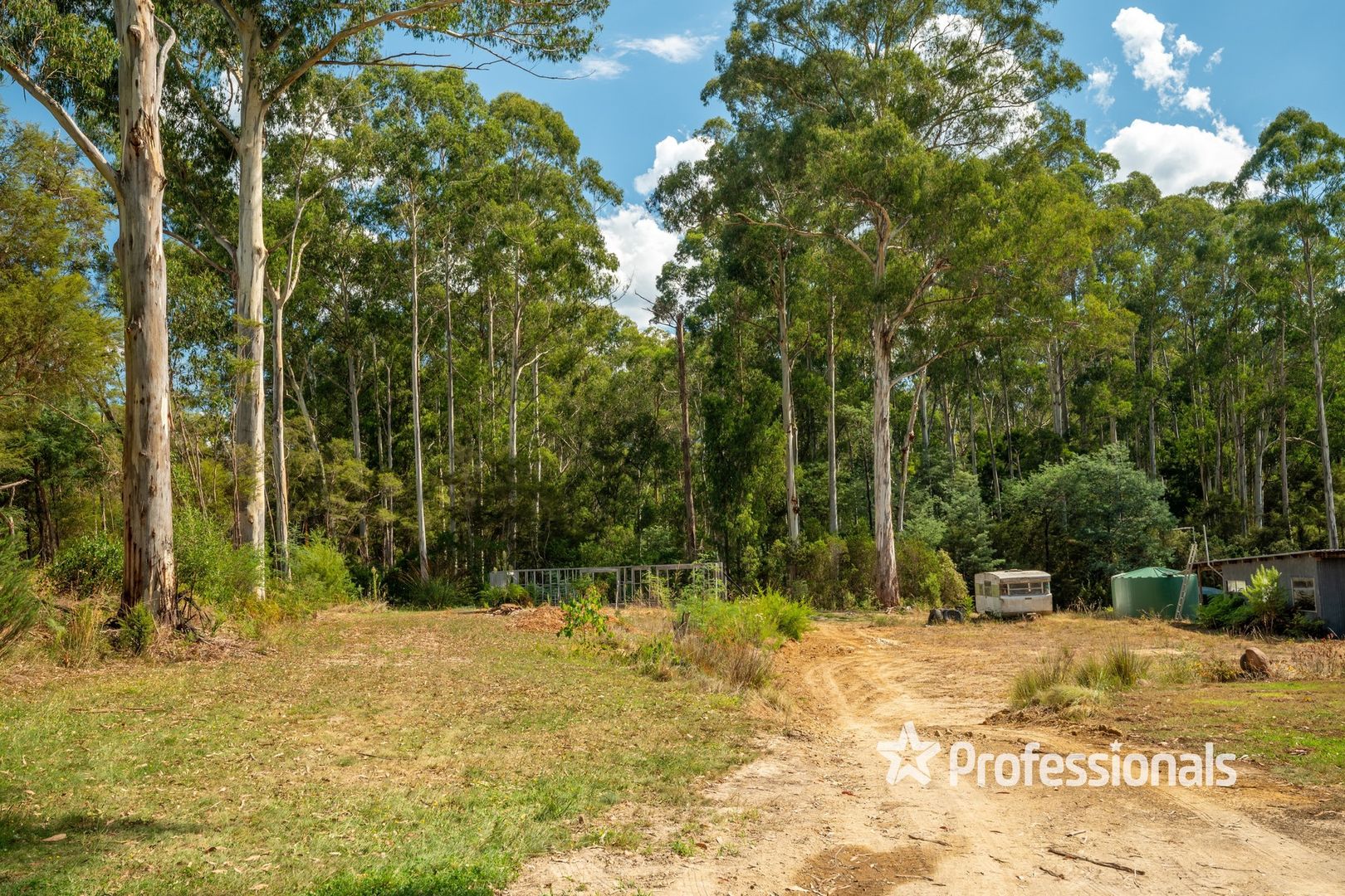 865 Woods Point Road, East Warburton VIC 3799, Image 1