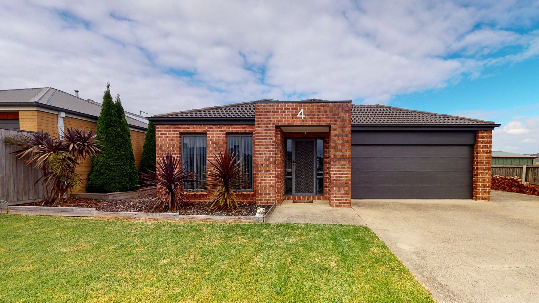 4 bedrooms House in 4 Holly Lane TRARALGON VIC, 3844