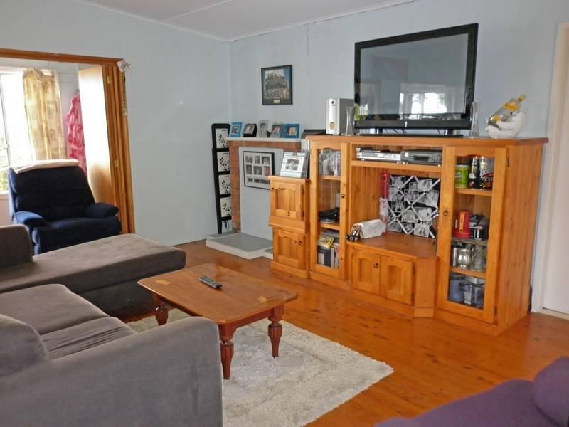 7 Calton Road, BATEHAVEN NSW 2536, Image 2