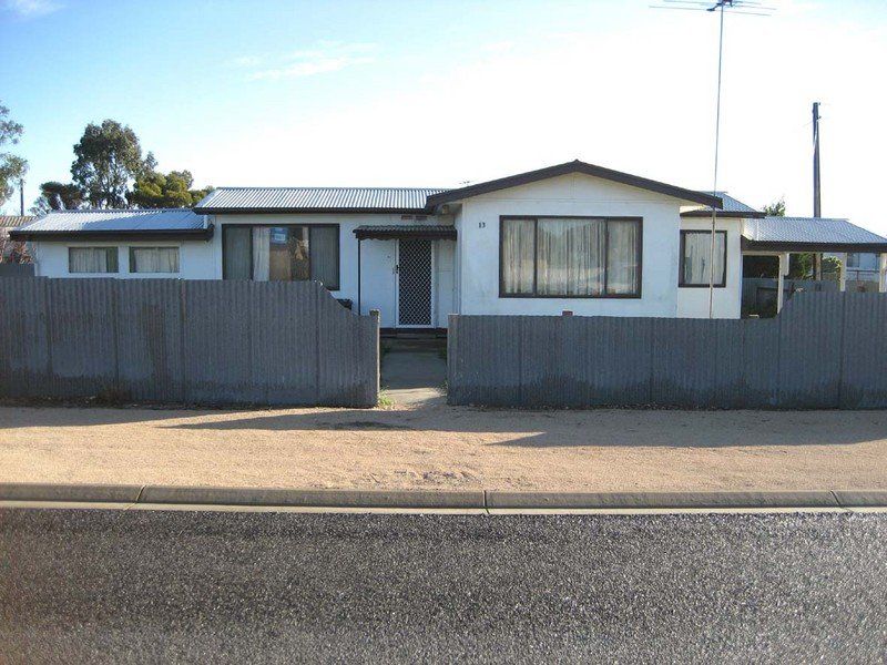 13 Manwurta Street, Port Clinton SA 5570, Image 0