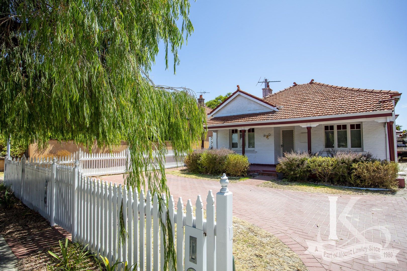 2 bedrooms House in 126 Sixth Avenue INGLEWOOD WA, 6052