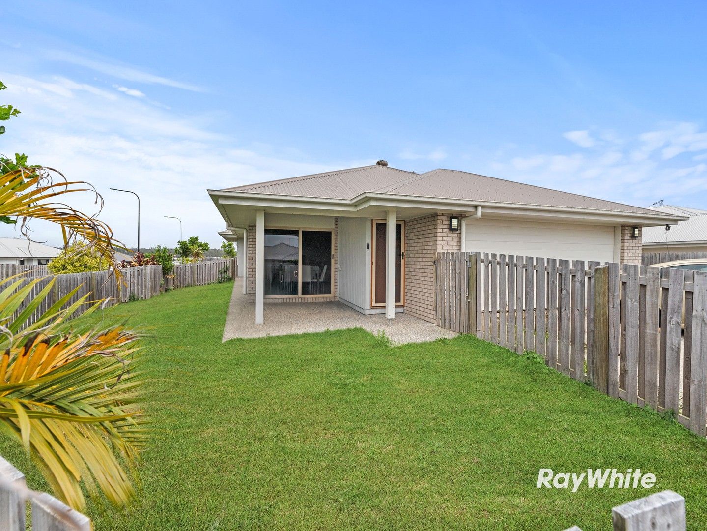 3 bedrooms Duplex in 1/62 Beck Street PARK RIDGE QLD, 4125