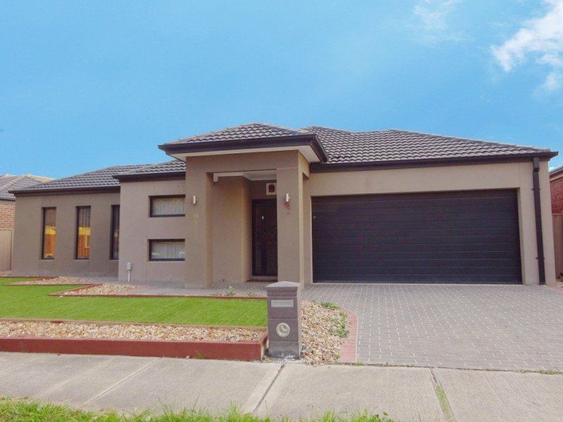 19 Healesville Loop, Craigieburn VIC 3064, Image 0