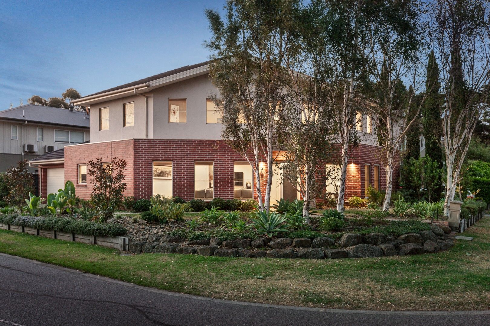 4 bedrooms House in 9 Verdure Court CHELTENHAM VIC, 3192