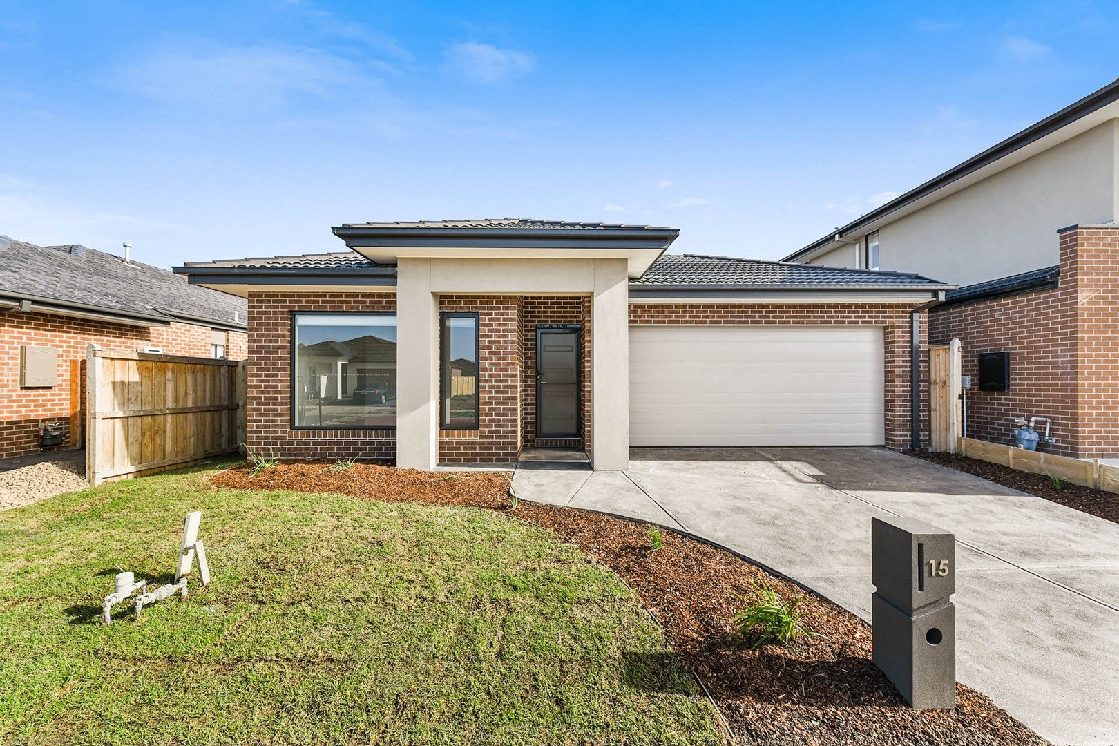 15 Carlyle Crescent, Clyde North VIC 3978, Image 0
