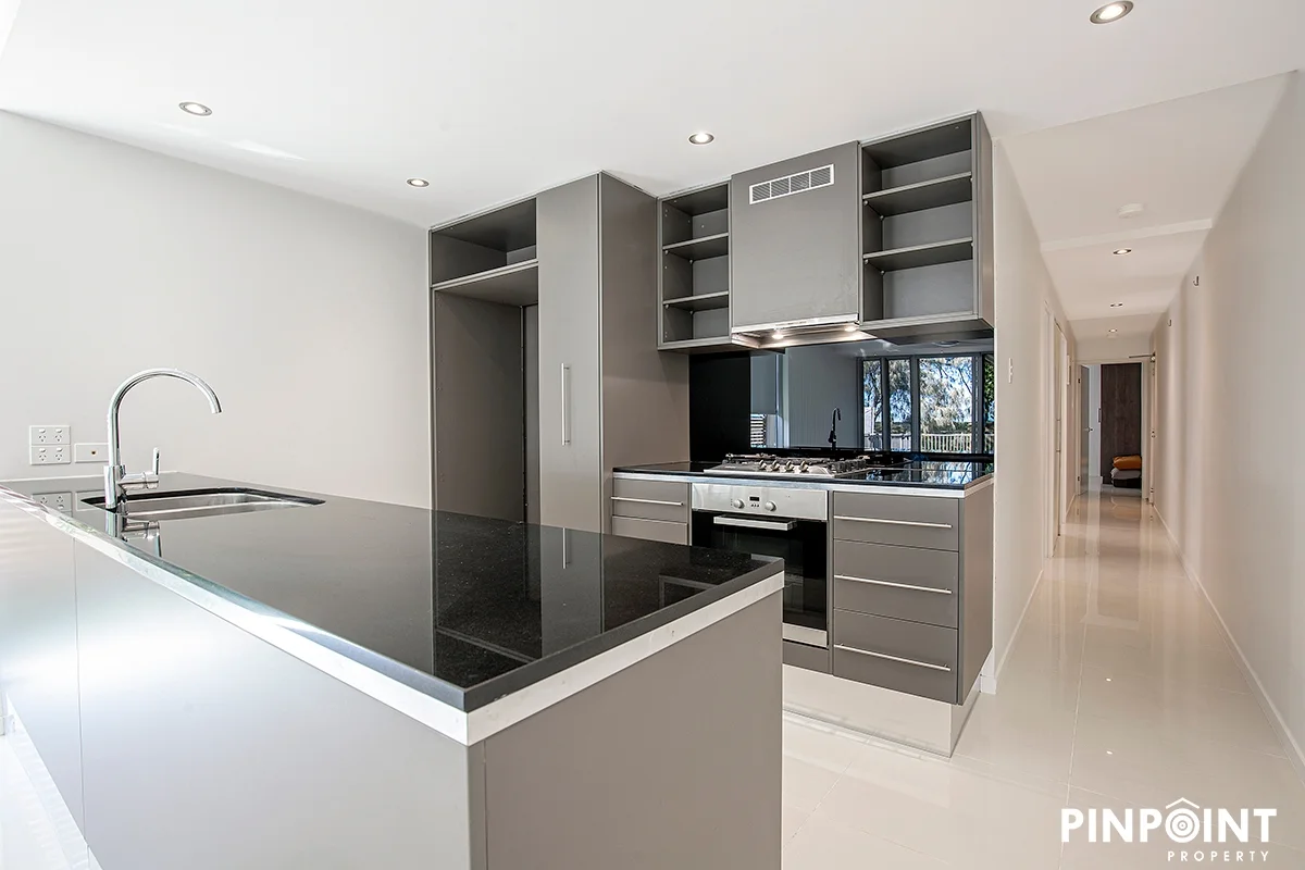 Lanterns, 1/14 Marina Beach Parade (East Point Drive), Mackay Harbour QLD 4740