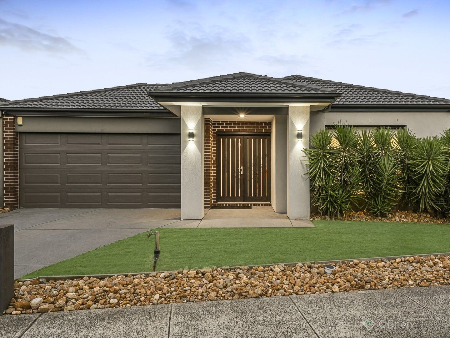 4 bedrooms House in 18 Avisha Way NARRE WARREN VIC, 3805